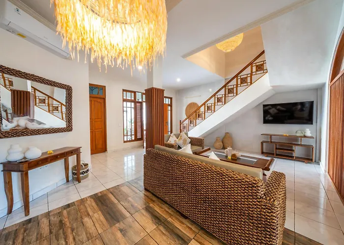 Villa Wes - Legian - 5 Bedroom - 4 Bath - Location *