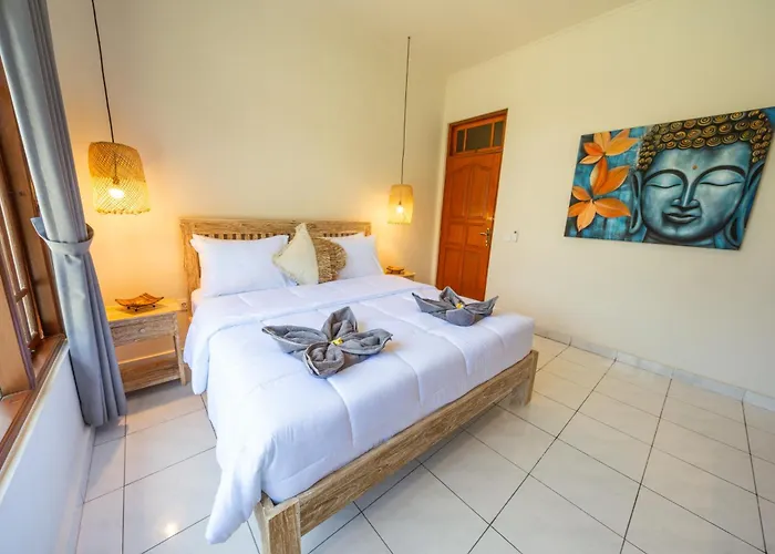 Wes - Legian - 5 Bedroom - 4 Bath - Location Villa